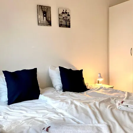 Apartment Cosy 1-bedroom In *